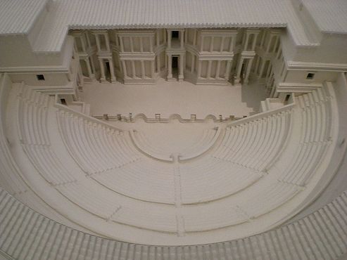 Модель изначального вида театра, выставленная в музее