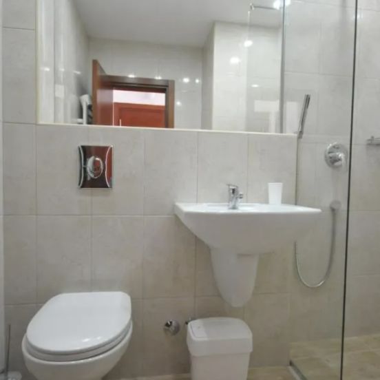 Отели 3*, Отели 4*, Апартаменты