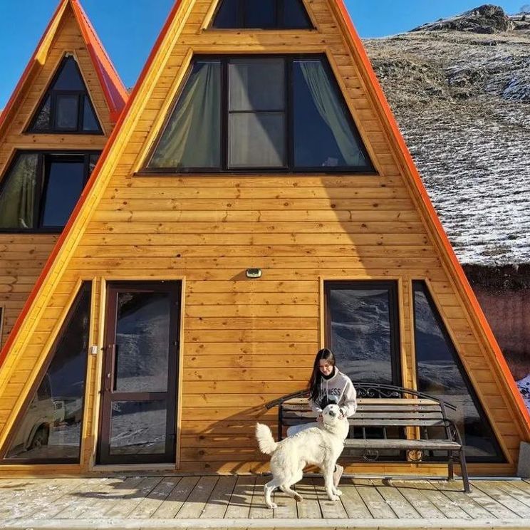 Гостиницы 1-2*, Гостевые домики