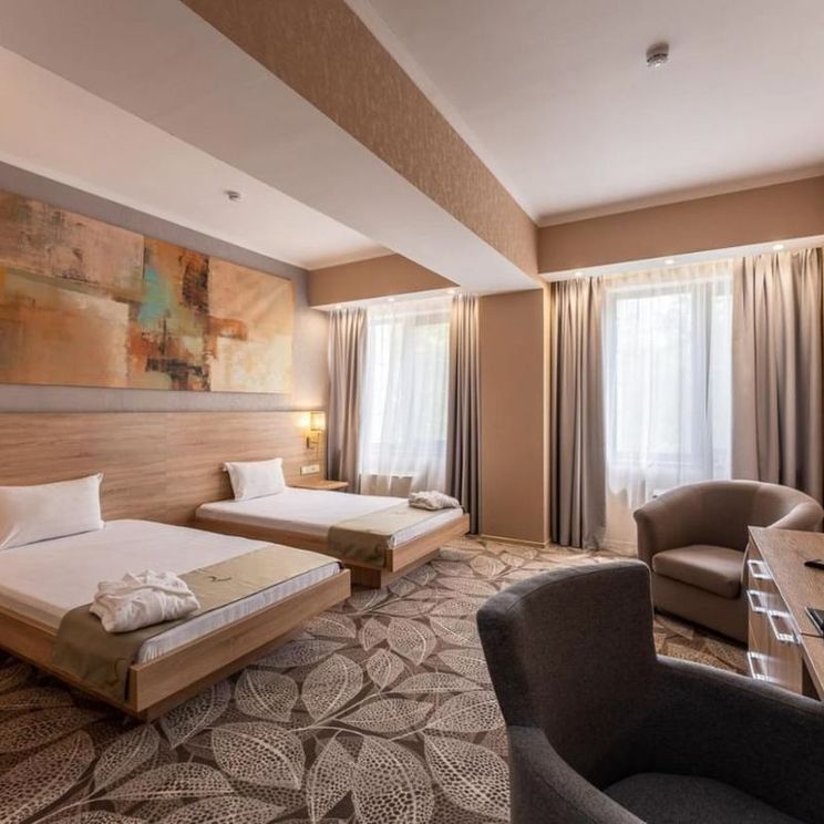 Отели 3*, Глэмпинги, Коттеджи, Юрты