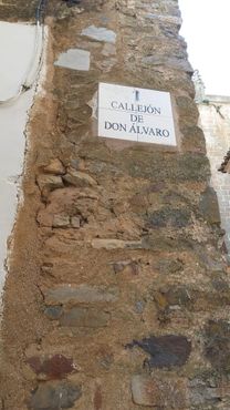 Переулок дона Альваро (Кальехон-де-дон-Альваро)