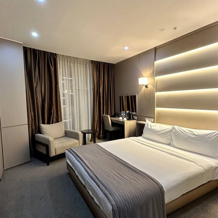 Отели 4*, Глэмпинги, Коттеджи, Юрты