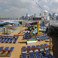 Adventure of the Seas (28/32)