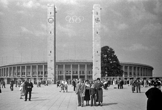 Олимпийский стадион Берлина в 1936 году