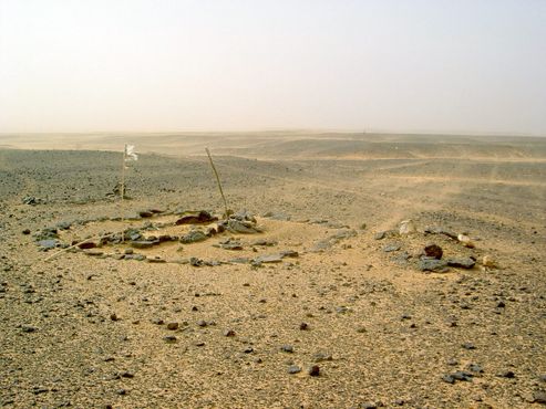 Британские могилы на месте битвы при Абу-Клеа