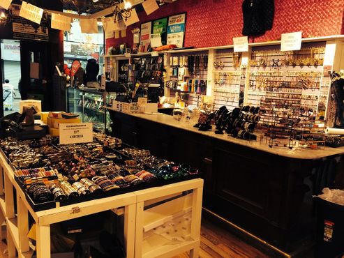 Оригинальный интерьер «Гейдж и Толлнер» в ювелирном магазине