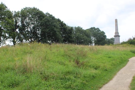 Берег канала, который в 1915 году был канадской линией фронта