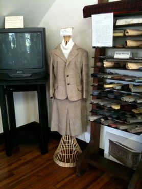 Музей домотканой одежды «Билтмор Индастриз», женский костюм