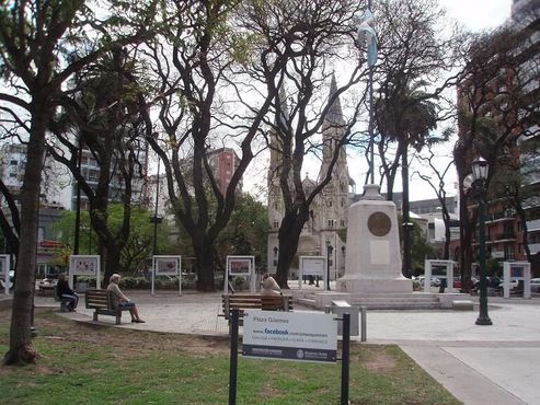 Площадь Гуэме
в районе «Вилла Фрейда»