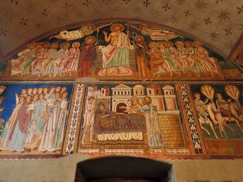 Фрески в капелле Сан-Сильвестро