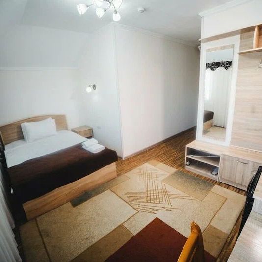 Отели 3*, Палатки