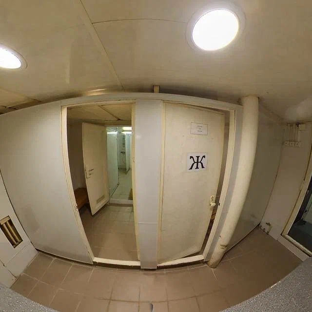 Яхты, Хаусботы