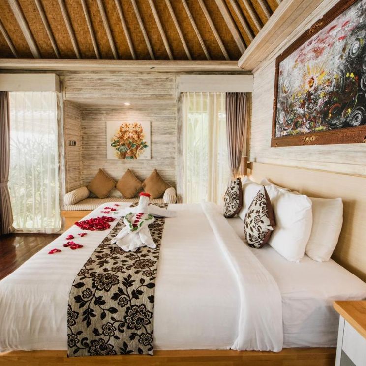 Отели 3*, Отели 4*, Бутик-отели, Отели 5*, Виллы, Глэмпинги, Лоджи