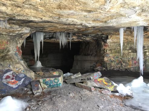 Один из входов в шахту