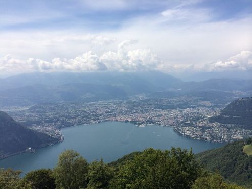 Вид на Лугано с горы Сигиньола