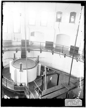 Внутри башни Харрисона, 1910 г.