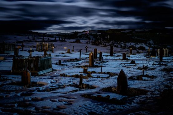 Старое кладбище Тонопы ночью