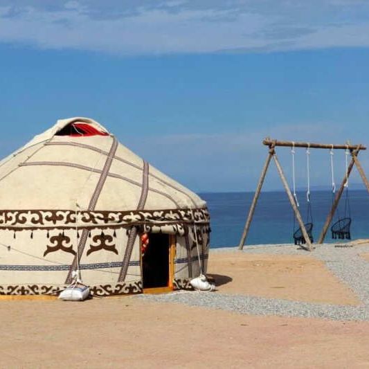 Отели 5*, Юрты