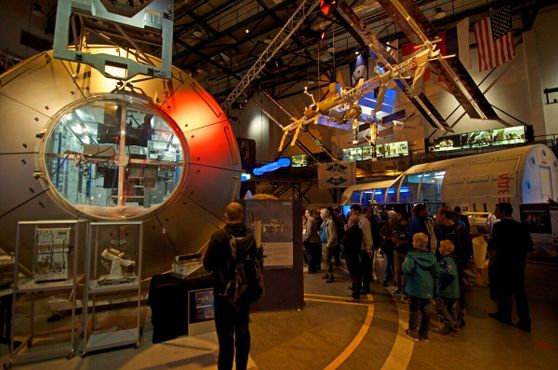 Центр космического полета человека Эрасмус в День открытых дверей Европейского центра космический исследований и технологий