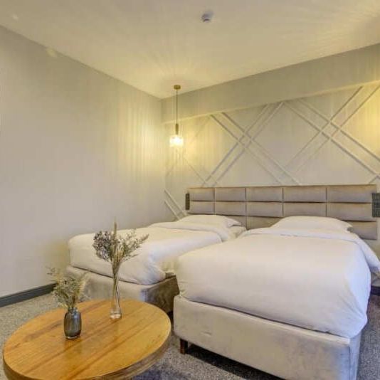 Отели 5*, Юрты