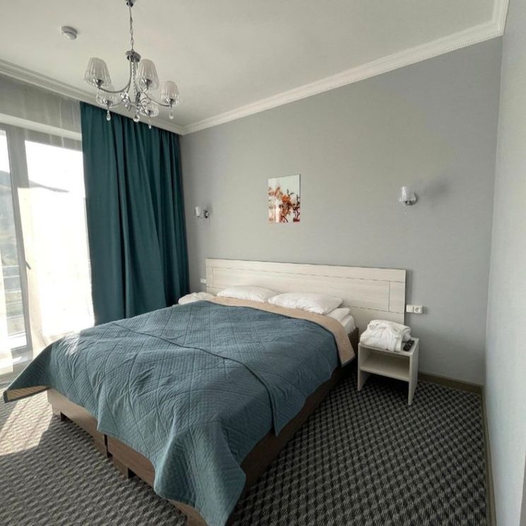 Кемпинги, Гостевые домики, Отели 3*, Отели 4*, Глэмпинги