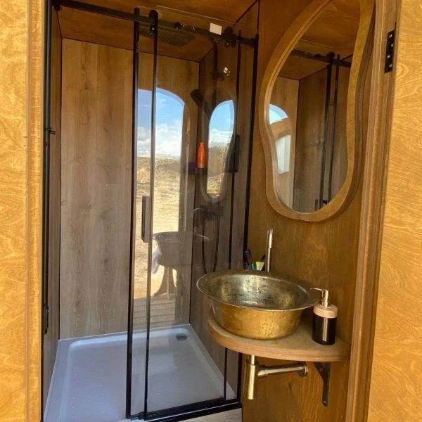 Отели 4*, Глэмпинги, Коттеджи, Юрты