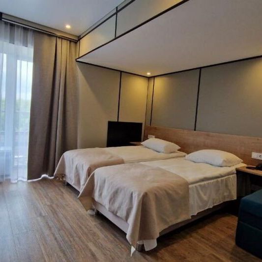 Отели 1-2*, Отели 3*