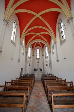 Церковь построена в готическом стиле