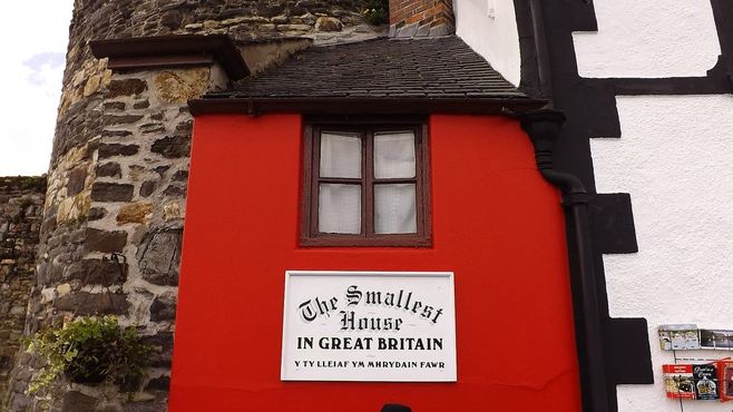 Самый маленький дом в Великобритании