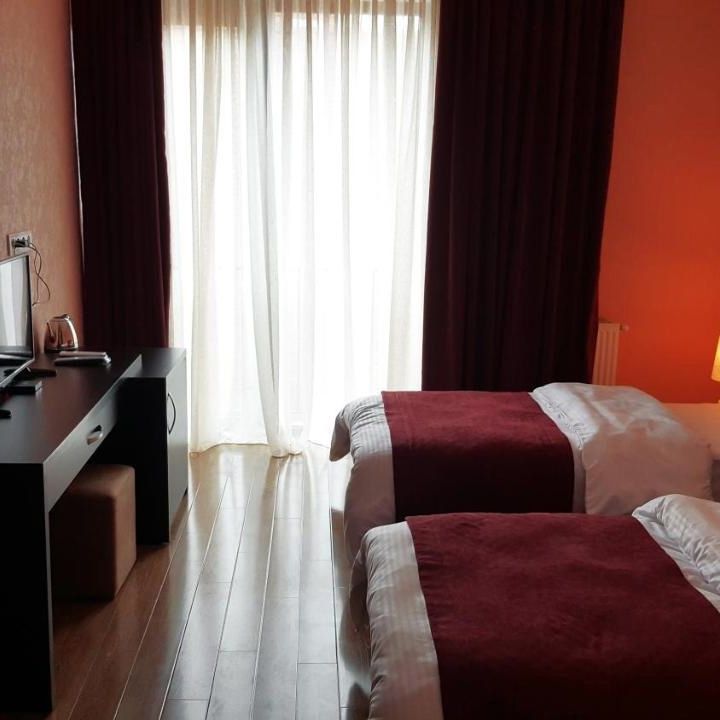 Отели 3*, Отели 4*, Коттеджи