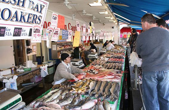 Товары рыбного рынка