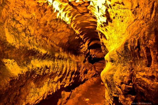 Внутри пещеры Сугаррамурди