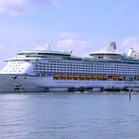 Adventure of the Seas (1/32)