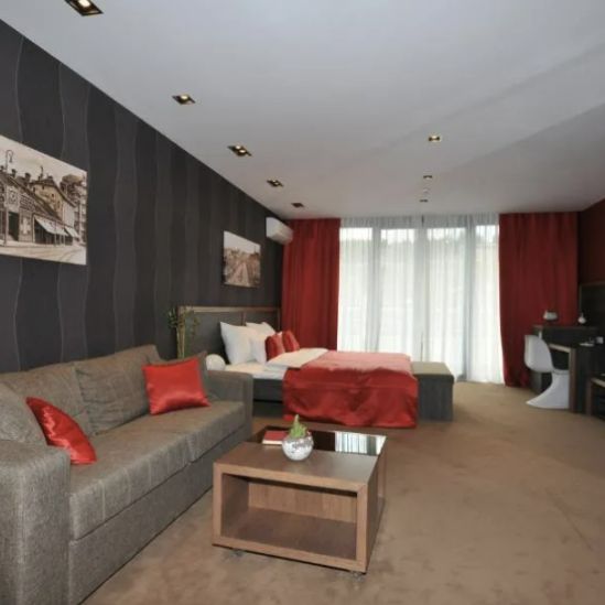 Отели 3*, Отели 4*, Апартаменты