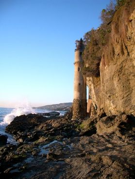 Пиратская башня на пляже Виктория