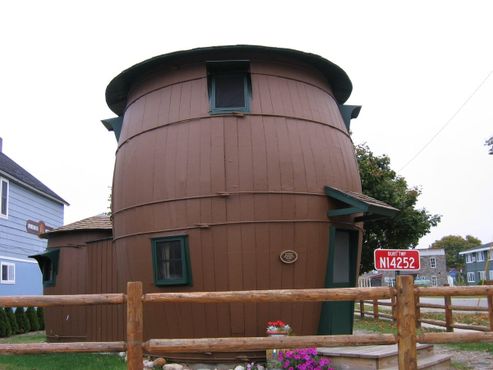 Дом-бочонок (как он выглядел в 2008 г.)