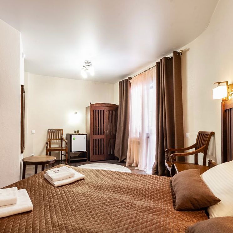 Гостевые домики, Отели 3*, Отели 4*, Шале