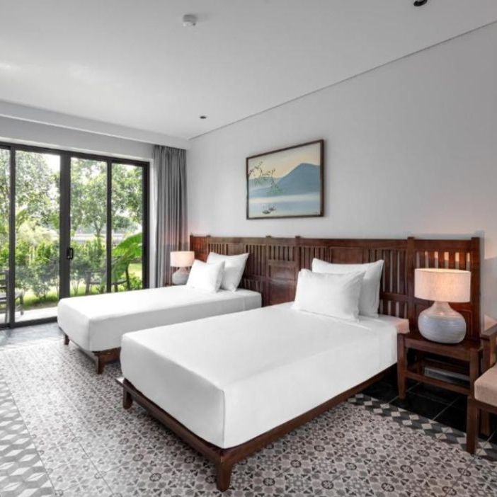 Отели 4*, Яхты