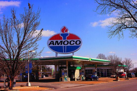 Вывеска Amoco