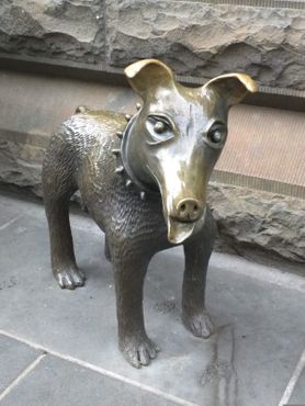 Ларри Ла Троуб, любимая бронзовая собака Мельбурна