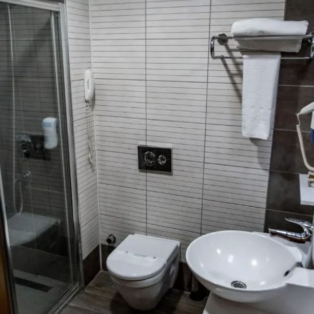 Отели 3*, Отели 4*, Бутик-отели, Отели 5*