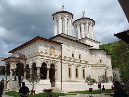 Монастырь Хорезу, жудец Вылча, Румыния (Wikimedia Commons)