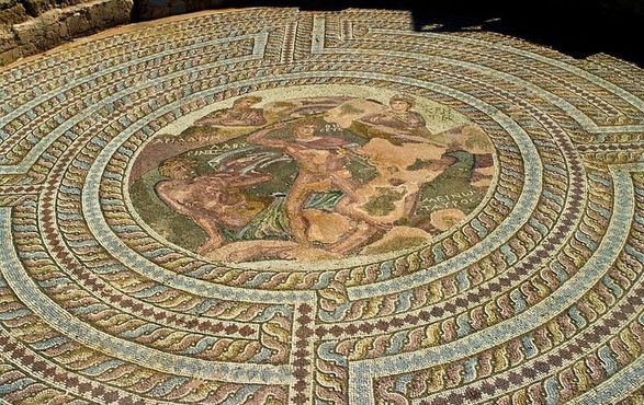 Замысловатые мозаики острова Пафос были найдены в домах знати