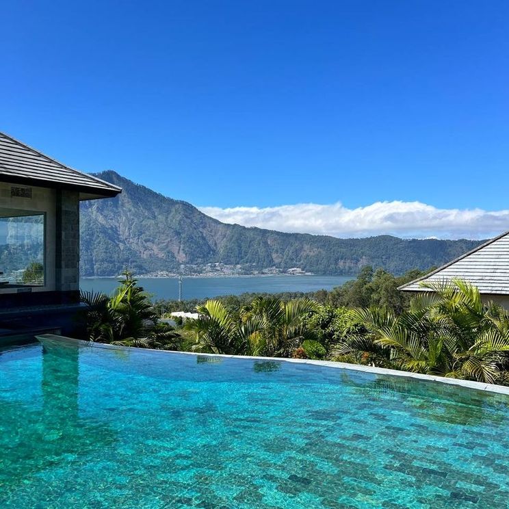 Отели 4*, Отели 5*, Виллы, Глэмпинги, Яхты