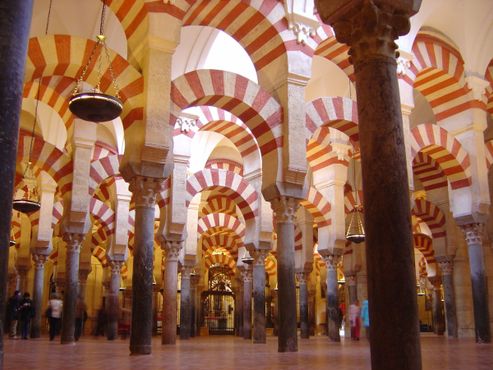 Колонны Кордовской соборной мечети