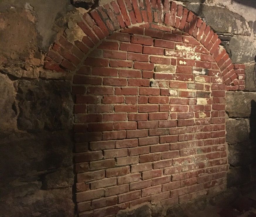 Крипта история