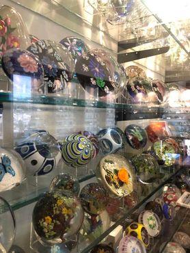 Галерея стекла L. H. Selman