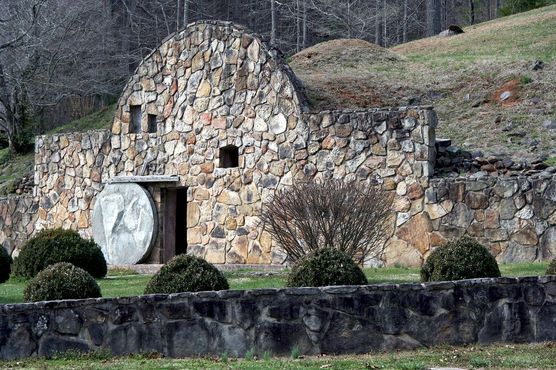 Копия гробницы