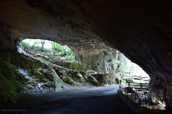 Пещера Сугаррамурди