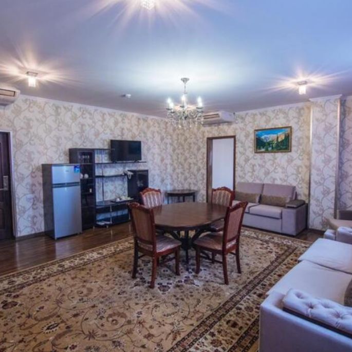 Отели 3*, Палатки